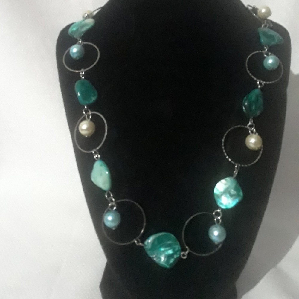 Blue shell and pearl beaded silvertone necklace